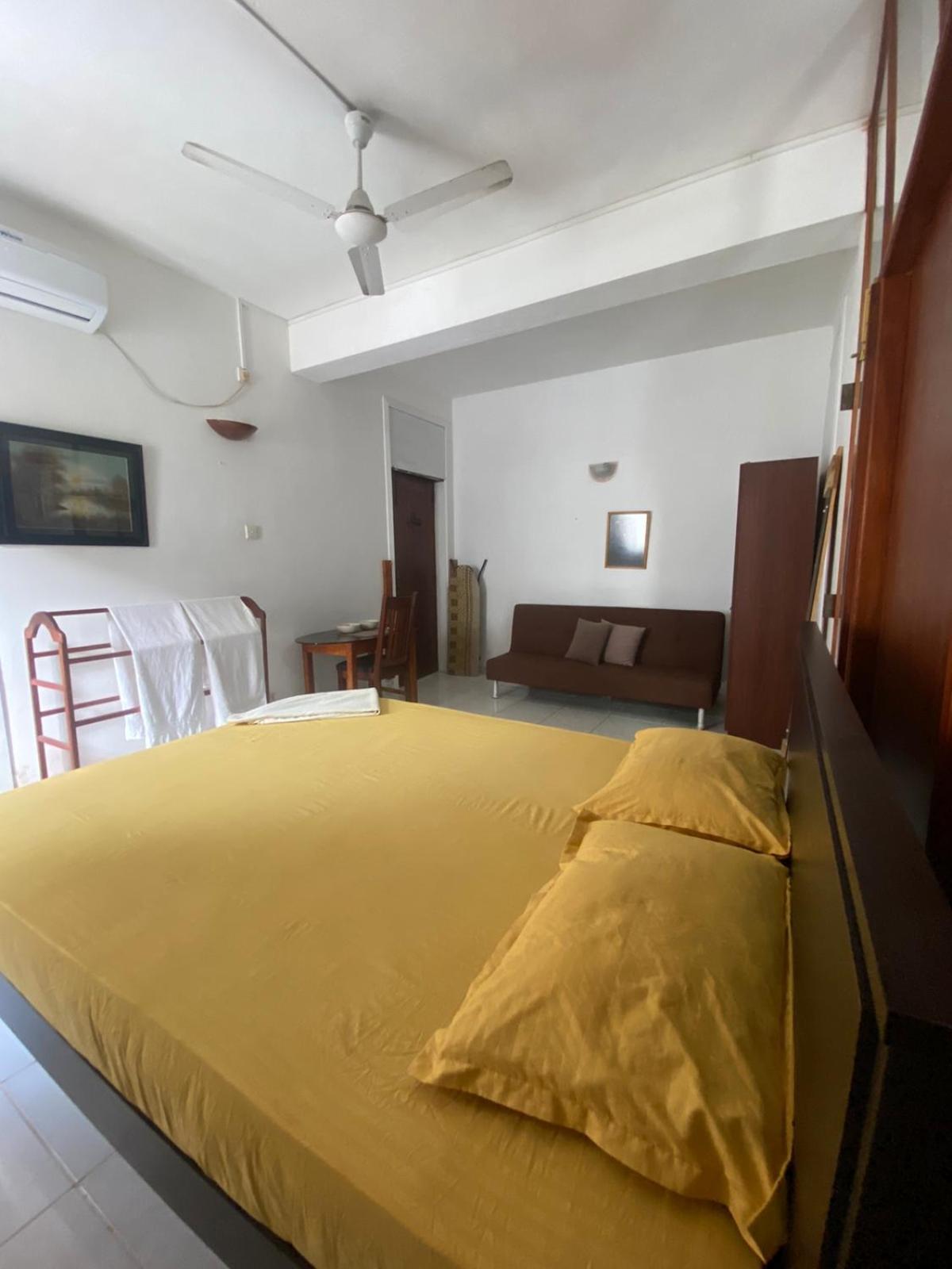 Apartamento Ice Berg Dehiwala-Mount Lavinia Habitación foto