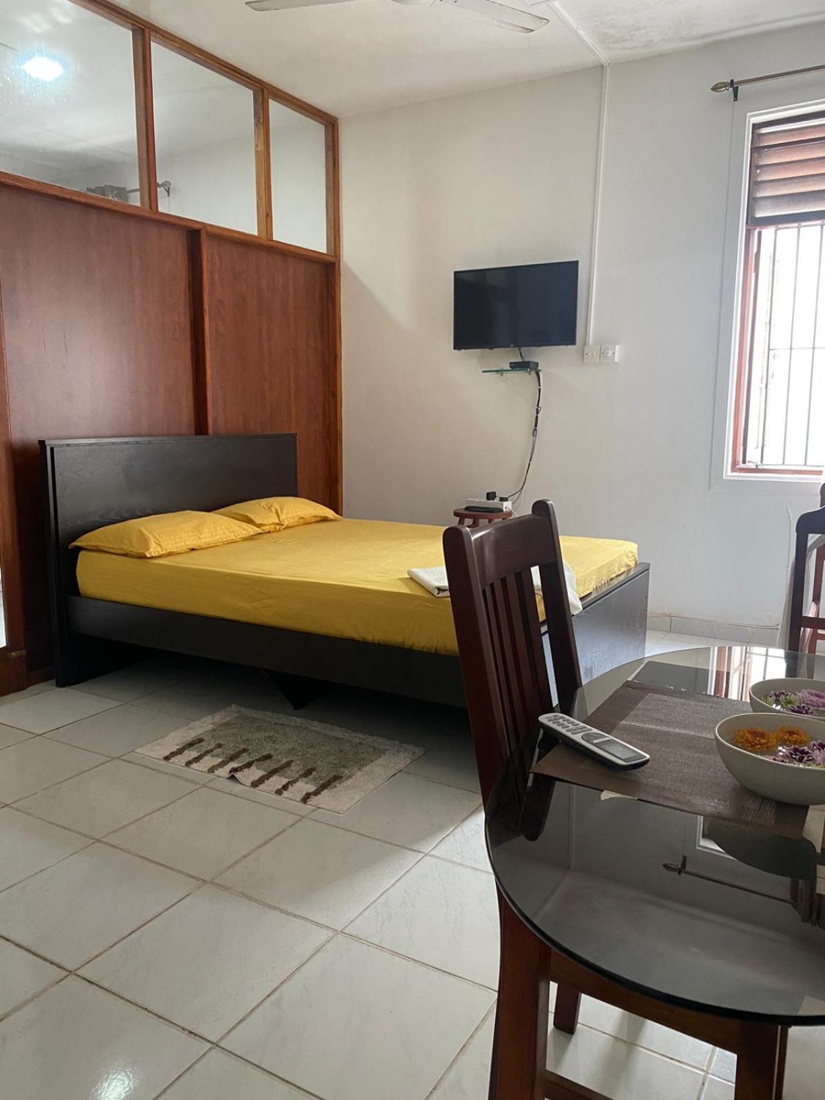 Apartamento Ice Berg Dehiwala-Mount Lavinia Habitación foto